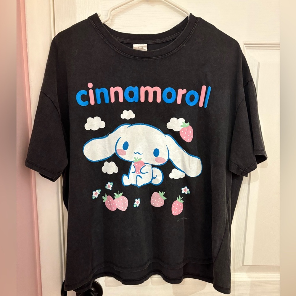 SANRIO CINNAMOROLL Graphic Tee, size XL, NWOT